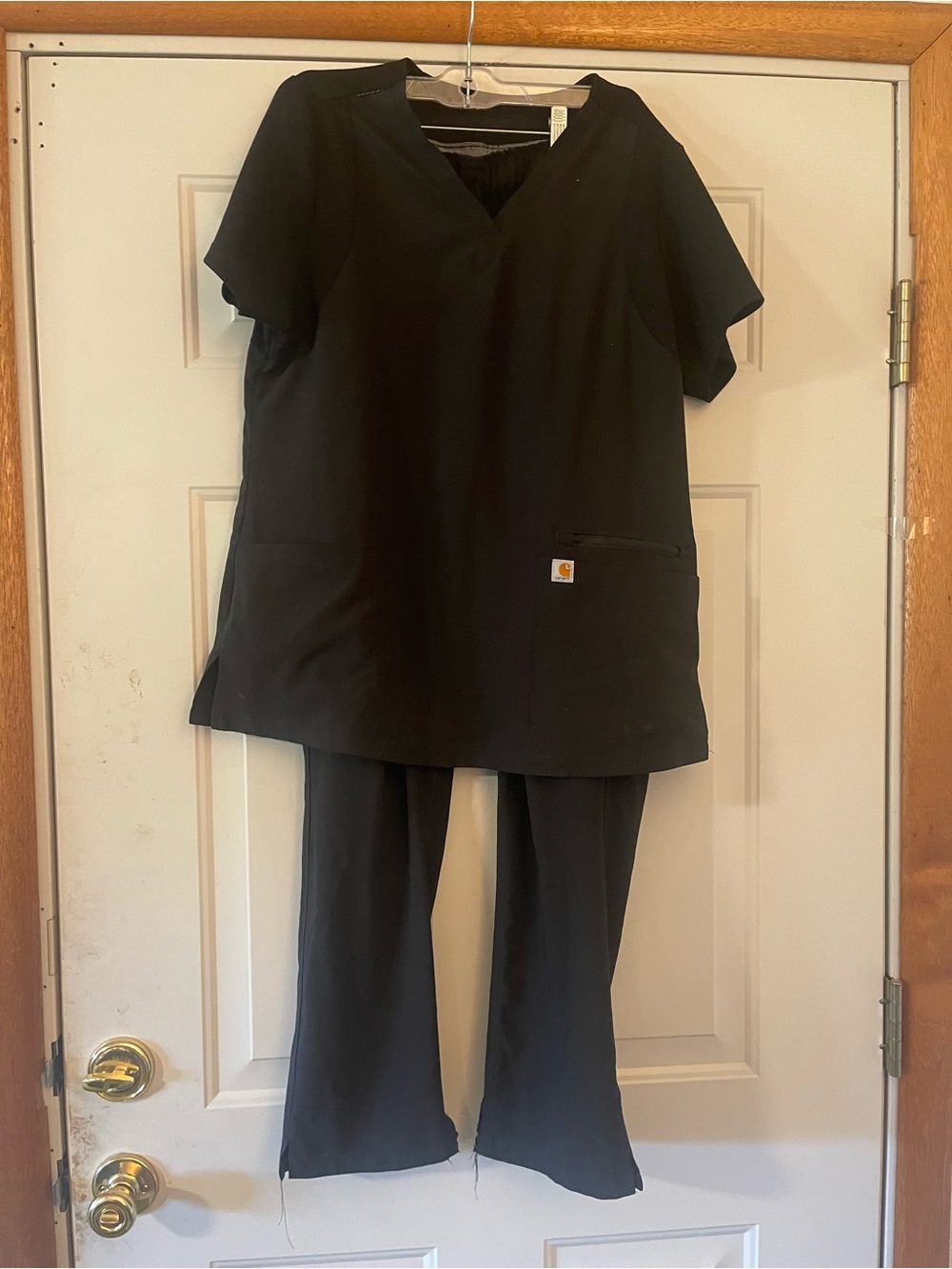 Carhartt Women's medium Black Solid Scrub Set Polyester/Spandex